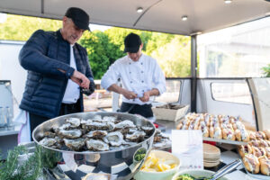 Villa Mignon Catering Hanseatisch mit Fischbrötchen und Austern für Firmenveranstaltungen Sommerfeste Hochzeiten